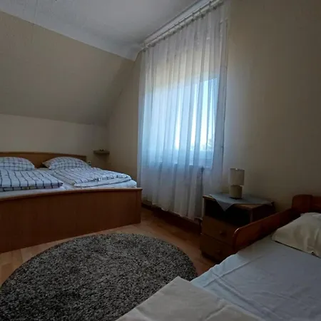 بيت للعطل Gyoengy-haz Balaton, Oenallo Nyaralo *