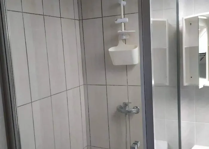 Gyoengy-haz Balaton, Oenallo Nyaralo בית נופש