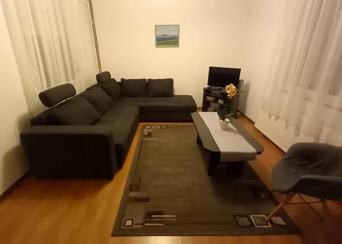 Gyoengy-haz Balaton, Oenallo Nyaralo